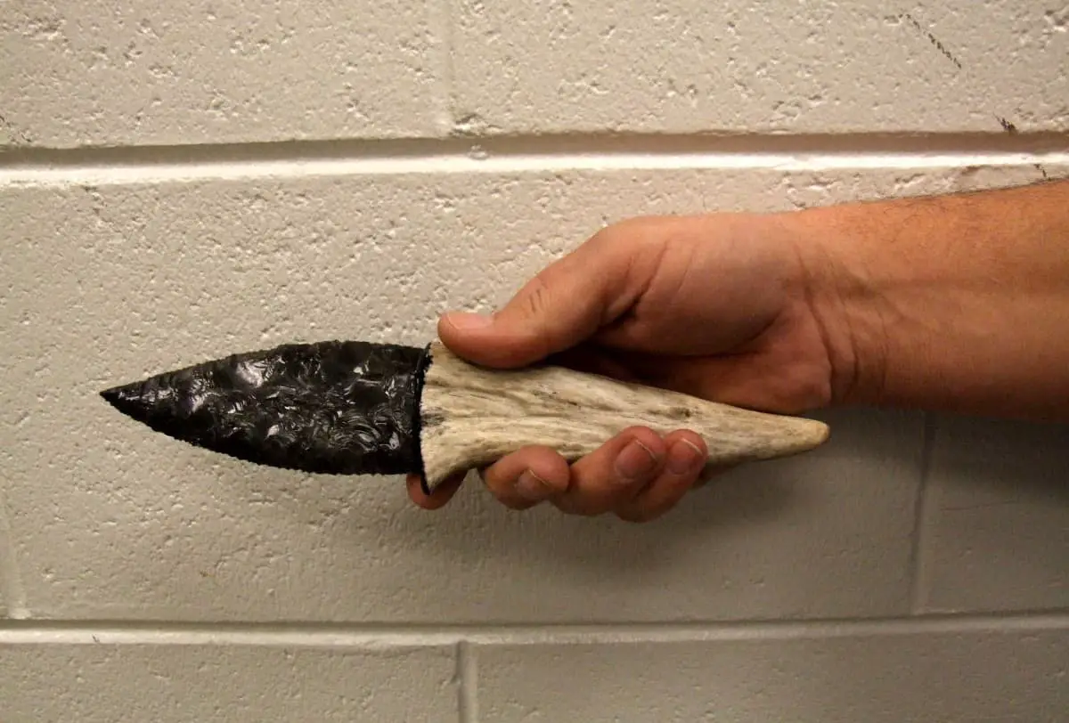 What Is An Obsidian Knife? Complete Guide - Knife Pulse